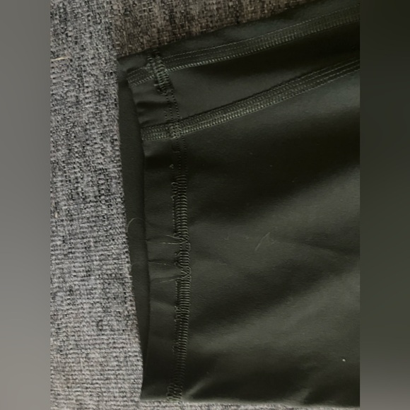 Lululemon Align 8” short - size 6 - Olive green - Picture 4 of 6